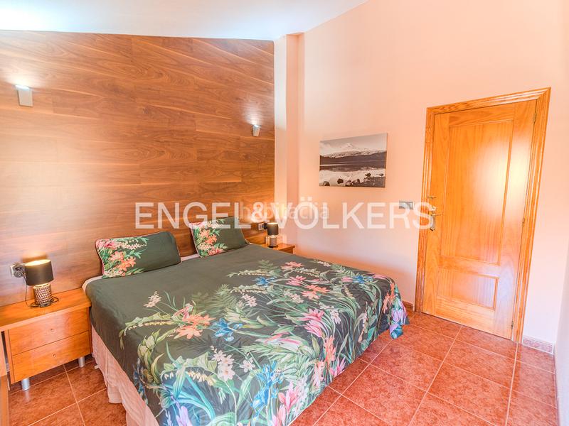 Foto 03c4a62d-2621-4564-9729-9dc6b5d07cbc. Chalet encantador chalet con piscina en Centro Mutxamel