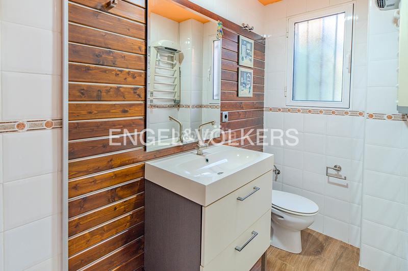 Foto 1136766e-7d7a-41ee-a58f-83cc705a2b4b. Chalet encantador chalet con piscina en Centro Mutxamel