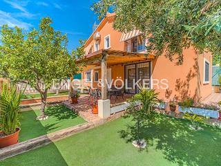 Xalet  Carrer de mondúver 10. Encantador chalet con piscina