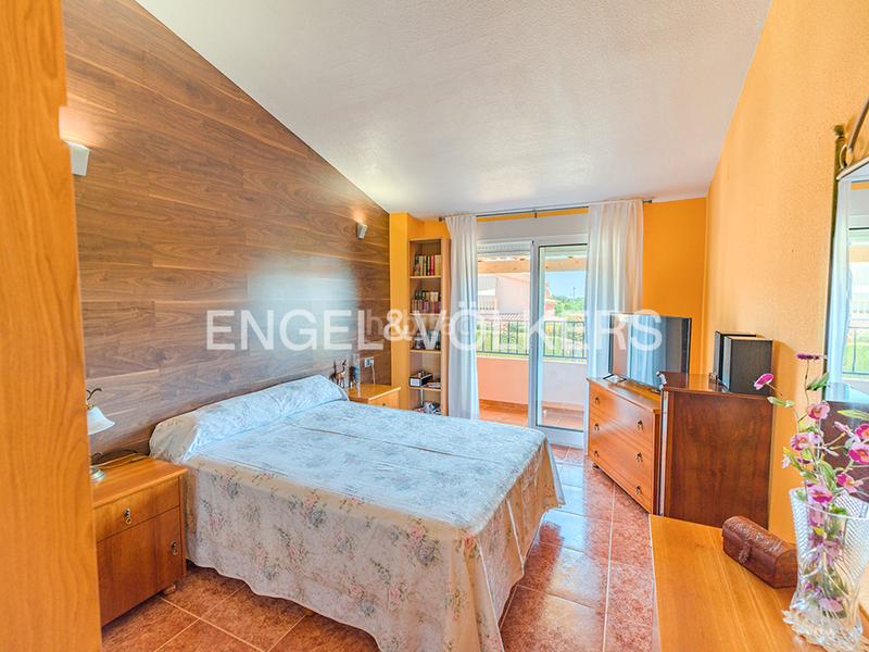 Foto 2495022f-7218-4798-8ddf-74619e2ea266. Chalet encantador chalet con piscina en Centro Mutxamel