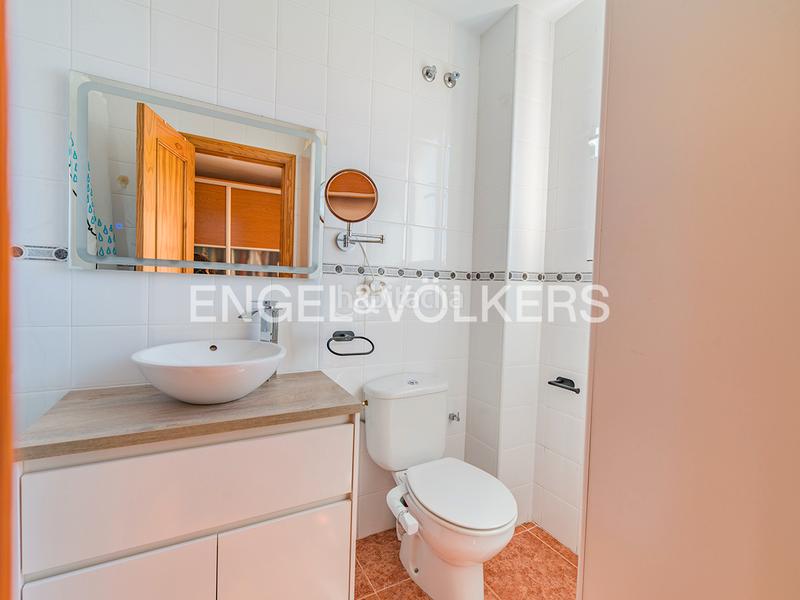 Foto 36be7930-ef69-4011-b466-88cce7c45ea6. Chalet encantador chalet con piscina en Centro Mutxamel