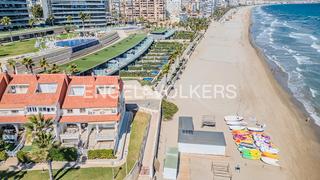 Casa adossada  Calle de la dorada 6. Exclusividad maravillosa frente al mar en cabo huertas