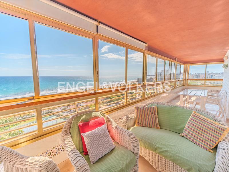 Foto 04eccb85-da85-41da-8edc-e92d0107a835. Pis a carrer d'alboran 1 a Playa Muchavista Campello (el)