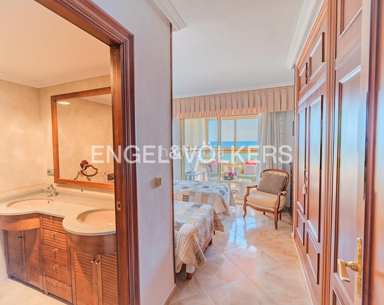 Foto 869ebadd-3aaf-4e94-b0b6-2d6d486ed3f6. Pis a carrer d'alboran 1 a Playa Muchavista Campello (el)