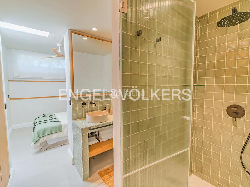 Foto ce4f8c0d-39ef-4596-a1c5-1f28c7b20cb1. Casa adossada amb calefacció aparcament piscina a Campello (el)