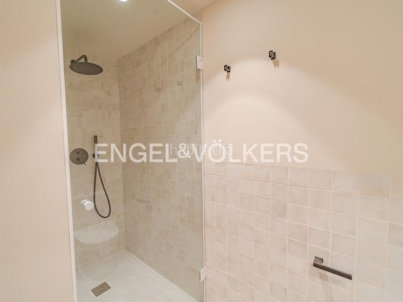 Foto f610b7ac-3035-4086-93cf-bf12bd18908a. Casa adossada amb calefacció aparcament piscina a Campello (el)