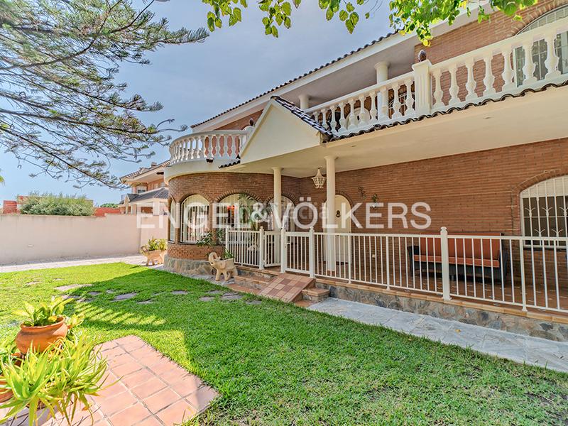 Foto 2e0ed504-7bb2-4b27-8443-c30b658600af. Chalet avec cheminée chauffage parking piscine dans Mutxamel