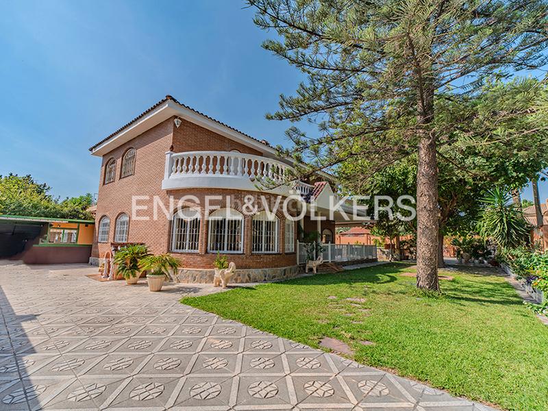 Foto 4b52a2b4-30a0-4bdd-96bd-730b1134439c. Chalet avec cheminée chauffage parking piscine dans Mutxamel