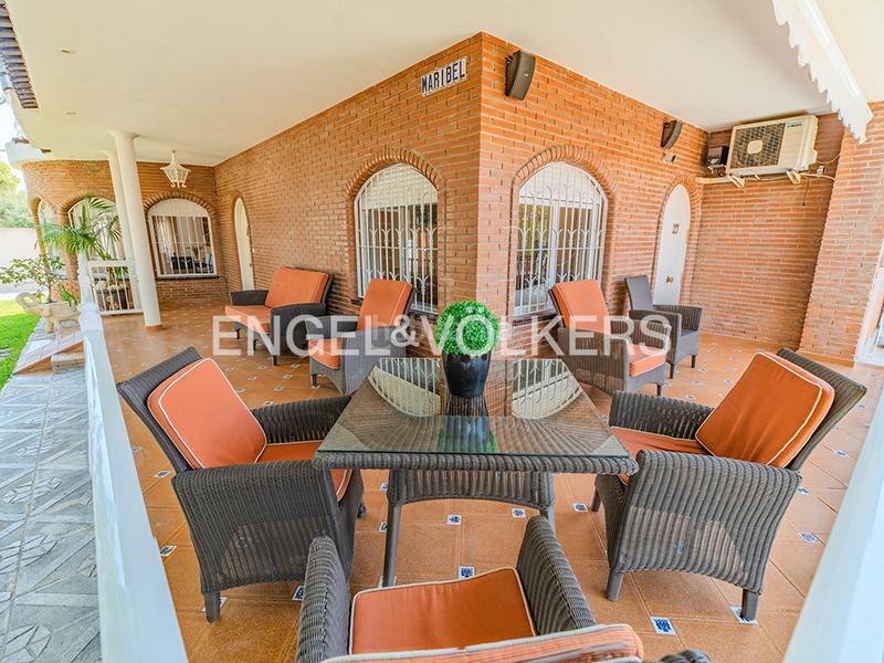 Foto 4e63f50b-7ac4-49bc-b3ba-33631a3f7d7f. Chalet avec cheminée chauffage parking piscine dans Mutxamel