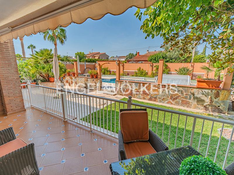 Foto 53b9b6e9-e904-4b3d-a832-90cf2e86289f. Chalet avec cheminée chauffage parking piscine dans Mutxamel