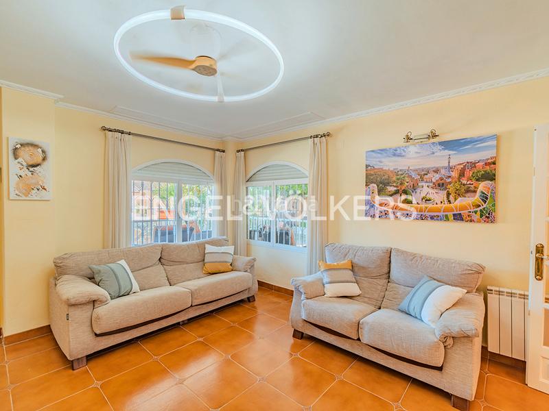 Foto 661994f3-412a-4fd4-8926-12474c5b431d. Chalet avec cheminée chauffage parking piscine dans Mutxamel