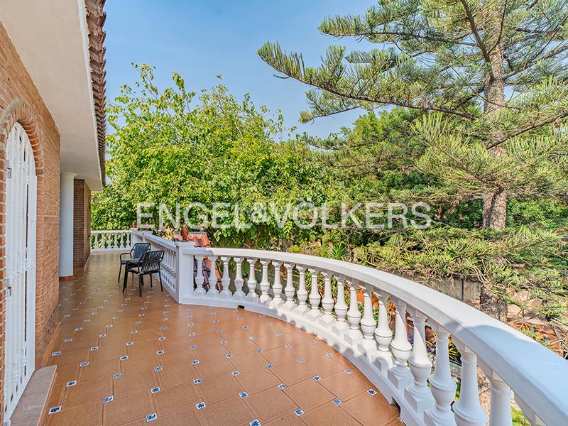 Foto 6c71516c-d729-49c0-93f3-967621290525. Chalet avec cheminée chauffage parking piscine dans Mutxamel