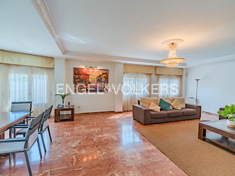 Foto 8a83e9d1-5408-4136-bafb-e6142d0bbc41. Chalet avec cheminée chauffage parking piscine dans Mutxamel