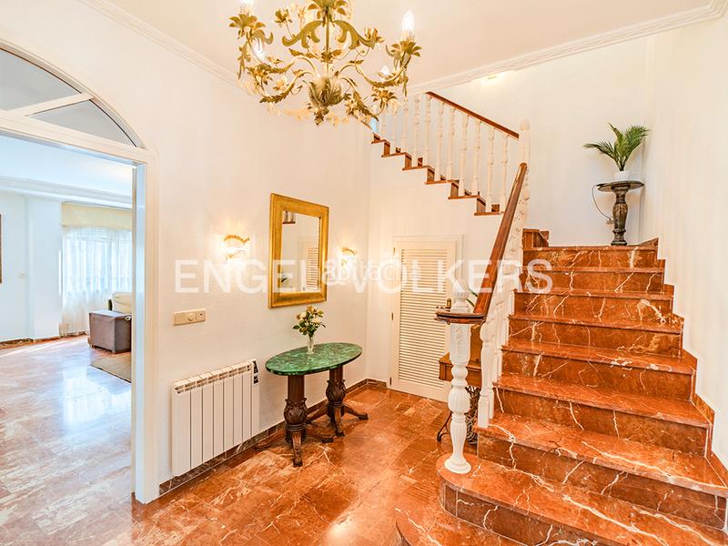 Foto b2cc855a-3f63-430f-86e6-7c453fc43e9a. Chalet avec cheminée chauffage parking piscine dans Mutxamel