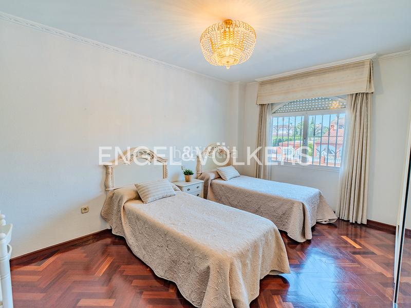 Foto b5bd9391-4397-40bc-9150-10299f9c27ba. Chalet avec cheminée chauffage parking piscine dans Mutxamel