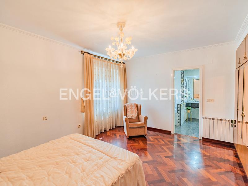 Foto d0b283d9-9156-418c-9a58-d637e74a14c7. Chalet avec cheminée chauffage parking piscine dans Mutxamel