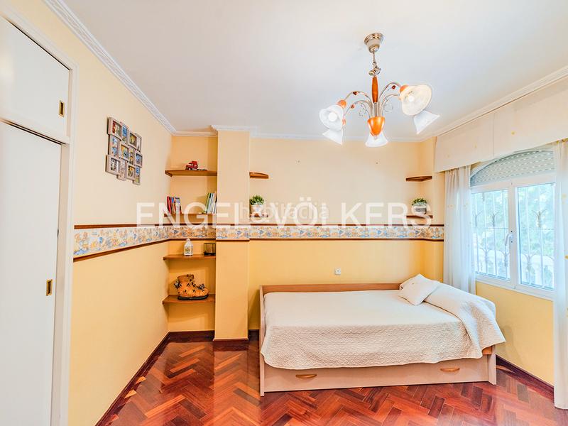 Foto e8d66e77-5753-45d9-b9cd-76d59f71ba8d. Chalet avec cheminée chauffage parking piscine dans Mutxamel