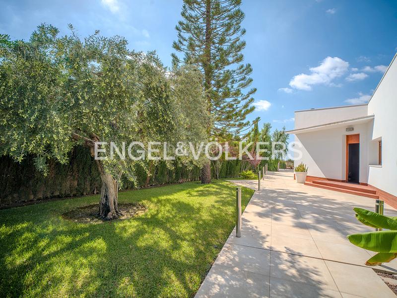 Foto 0bd7c530-749f-445e-a706-472ec6bc154d. Chalet mit kamin heizung parking pool in Jubalcoi Elche / Elx