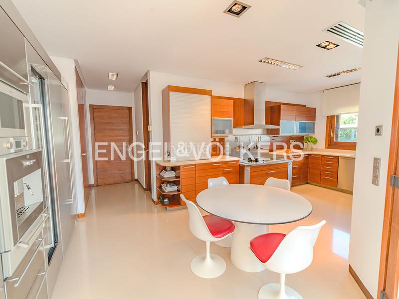 Foto 56b9a45f-7d1a-49f6-9980-6983012b99c2. Chalet mit kamin heizung parking pool in Jubalcoi Elche / Elx