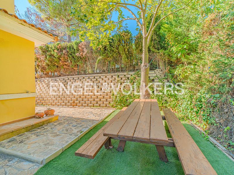 Foto 48c96a75-0c19-4299-ab2c-e967fce45c41. Xalet a carrer de la boira 3 a Bonalba-Cotoveta Mutxamel