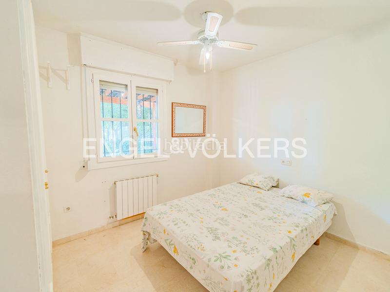 Foto f27a7c6f-8c73-4db4-8821-c52dfabac946. Xalet a carrer de la boira 3 a Bonalba-Cotoveta Mutxamel