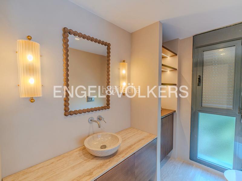 Foto 0117a7bc-949d-423e-977b-c7fff6661cdc. Chalet con camino riscaldamento parcheggio piscina in Alicante