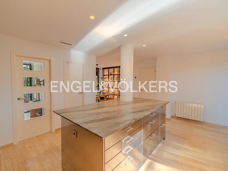 Foto 040928c9-53f2-46a1-97b6-bf8347d3725f. Chalet con camino riscaldamento parcheggio piscina in Alicante