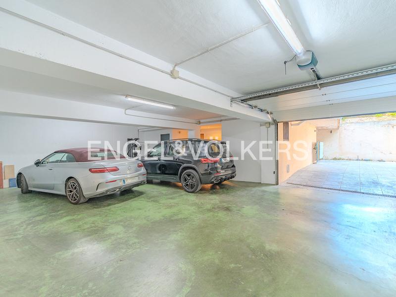 Foto 46b24448-0e4d-42ff-9c83-336596502827. Chalet con camino riscaldamento parcheggio piscina in Alicante