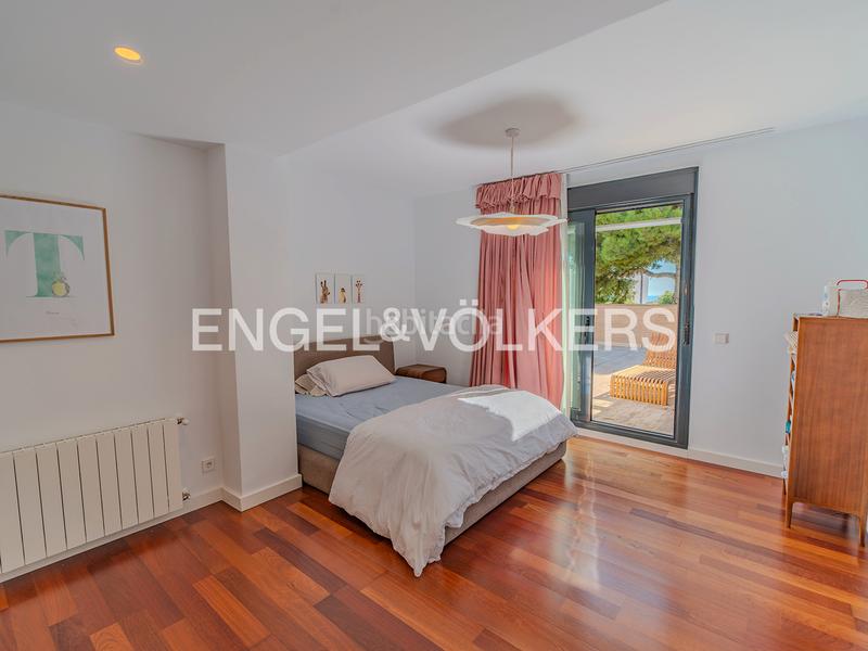 Foto 5f187eb9-cec5-41b9-bf91-df25be4c95d9. Chalet con camino riscaldamento parcheggio piscina in Alicante