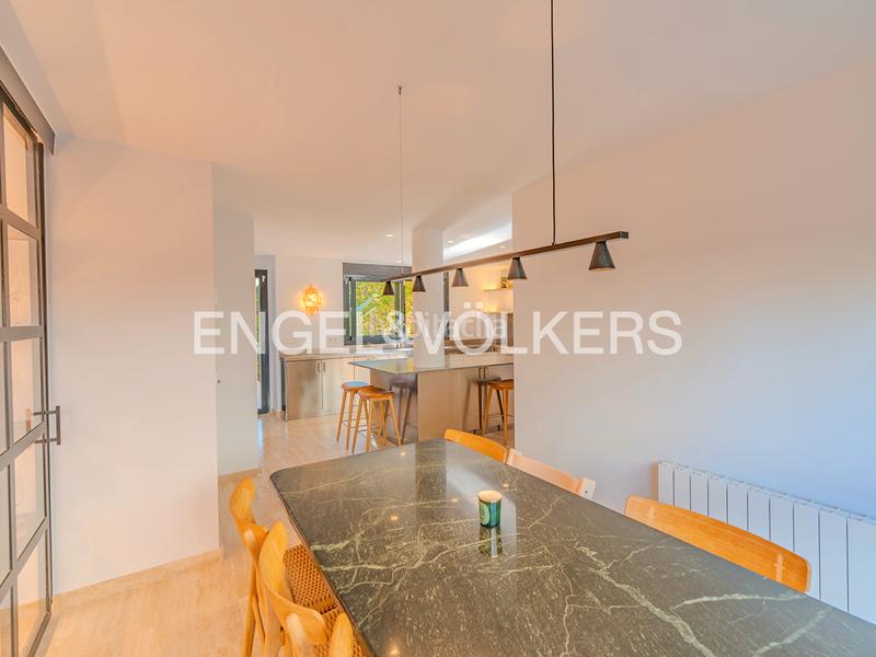 Foto bc6bc5f6-bb7d-47e4-b2b0-7bd7a325a055. Chalet con camino riscaldamento parcheggio piscina in Alicante