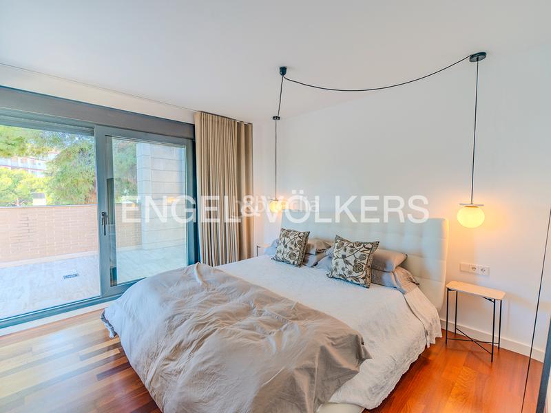 Foto f9703c21-fbd3-48e2-9a5a-977c93185284. Chalet con camino riscaldamento parcheggio piscina in Alicante