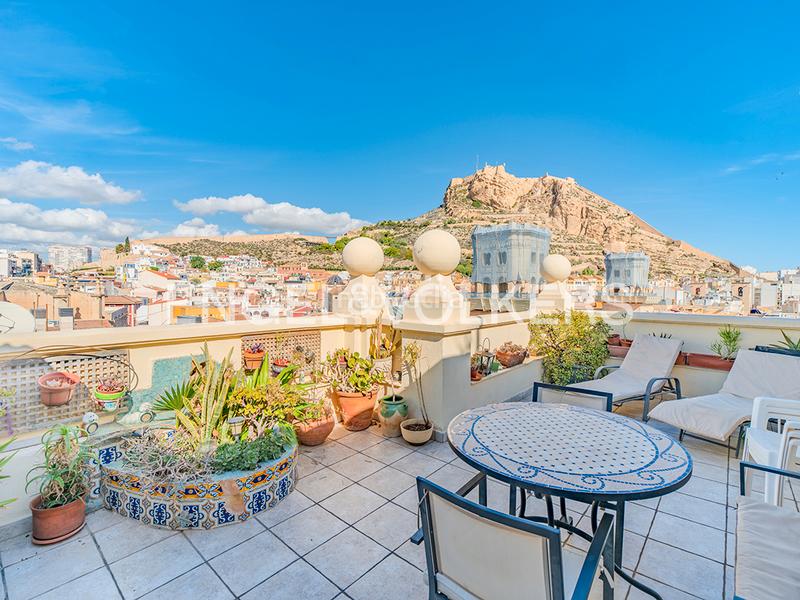 Foto 2b588592-c2d3-4832-a13e-ae8820319eff. Dachwohnung in calle maría josefa ágreda y muñoz 2 in Alicante