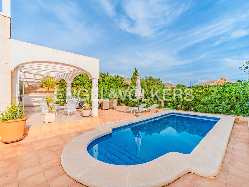 Foto 4ae85f3f-7ff0-493d-9388-e134574382a8. Chalet mit heizung parking pool in Pueblo Acantilado-Lanuza Campello (el)