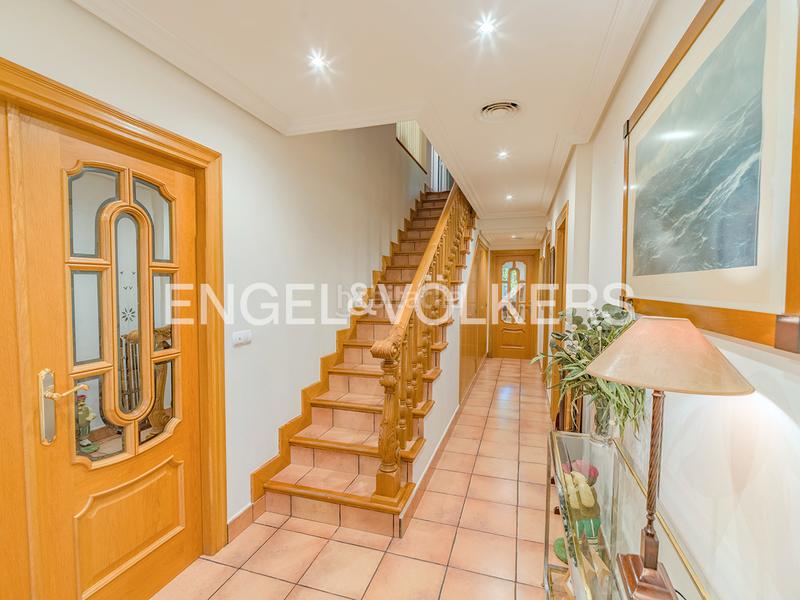 Foto 0d3f2249-de1d-4e03-8b13-1e5b5e2d8f2c. Chalet espectacular villa mediterránea en bonalba golf en Mutxamel