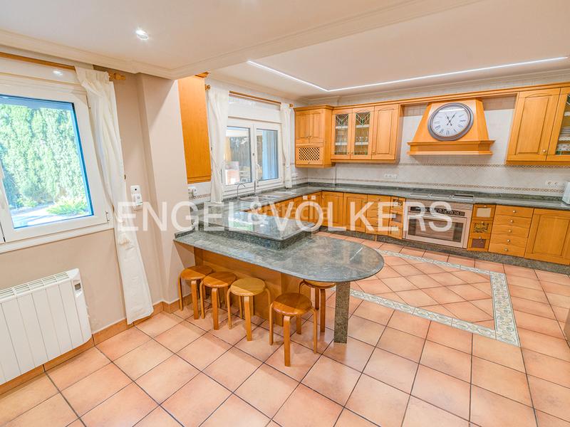 Foto 2e285f3b-f582-4fef-b7ae-83df58774c09. Chalet espectacular villa mediterránea en bonalba golf en Mutxamel