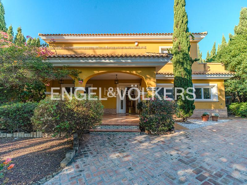 Foto 69d6780a-a147-494a-a899-38e77405cfac. Chalet espectacular villa mediterránea en bonalba golf en Mutxamel