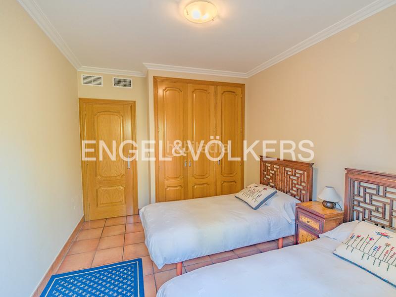 Foto 6d009dde-8677-43e5-beca-23aa30c1675e. Chalet espectacular villa mediterránea en bonalba golf en Mutxamel