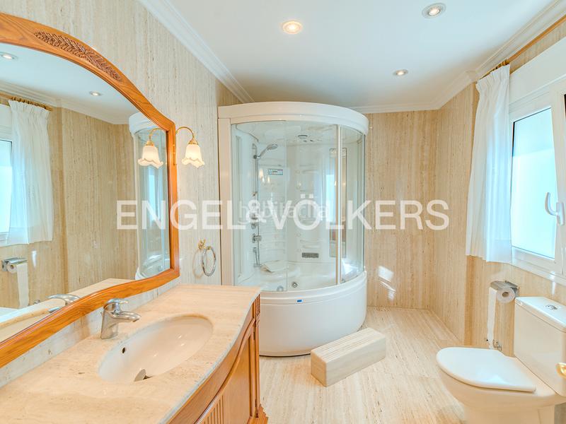 Foto 7a162c71-2e1d-44dc-b916-c91171dd59fd. Chalet espectacular villa mediterránea en bonalba golf en Mutxamel