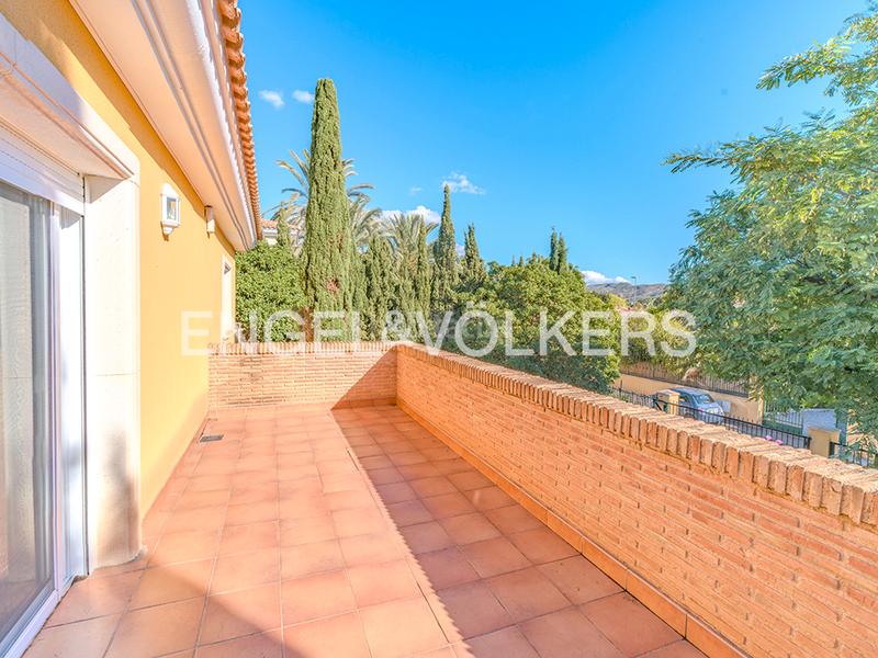 Foto c8c1c4e8-4814-4f0d-9fbb-be1d48a7906f. Chalet espectacular villa mediterránea en bonalba golf en Mutxamel