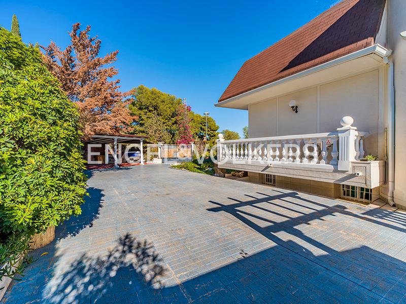 Foto 660951bd-0371-4f76-a976-4584783beab0. Chalet villa de excepción en Sol y Luz en Sol y Luz Sant Vicent del Raspeig