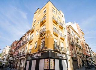 Piso en Carrer castaños 21. Extraordinaria inversión en el centro de alicante