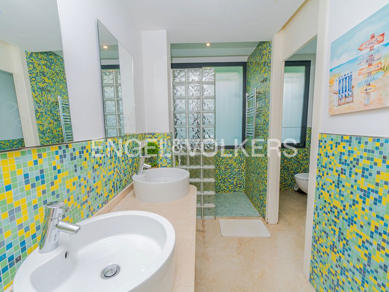 Foto 4ab6239a-c6d1-4051-8370-2f9ed82470e6. Xalet amb xemeneia calefacció aparcament piscina a Alicante