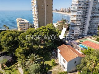 Xalet  Calle rois de corella 6. Villa con gran potencial a escasos metros de la playa de muchavi