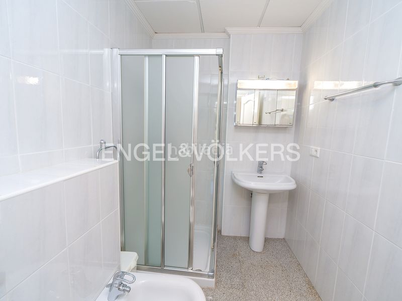 Foto 014cc283-ad11-4c2a-aaf3-ef000bb7c59d. Xalet amb calefacció aparcament piscina a La Marina Elche / Elx