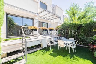 Casa a schiera  Carrer dels morros alts 1. Exquisitez moderna frente al mar para gozar