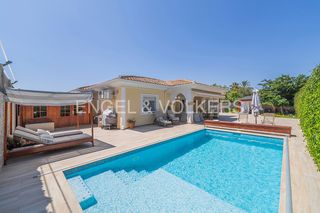 Xalet  Carrer del vespre 11. Magnifica villa privada en bonalba