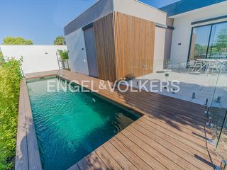 Affitto Chalet in Carrer del maigmó 8. Chalet muy exclusivo y de diseño moderno
