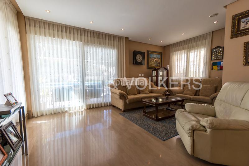 Foto d60b0b6d-838c-4bf6-a5be-b1ea6da461b5. Chalet en Cabo de las Huertas Alicante