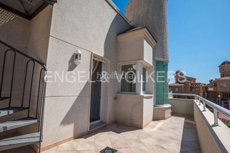 Foto e9a5f7a9-f485-46ee-aa8d-13165523cf54. Chalet en Cabo de las Huertas Alicante