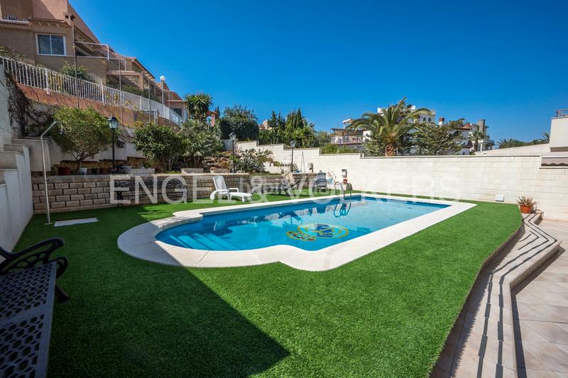 Foto 64b36f50-5322-40cf-8159-0e42b8a01bc6. Chalet con riscaldamento parcheggio piscina in Cabo de las Huertas Alicante